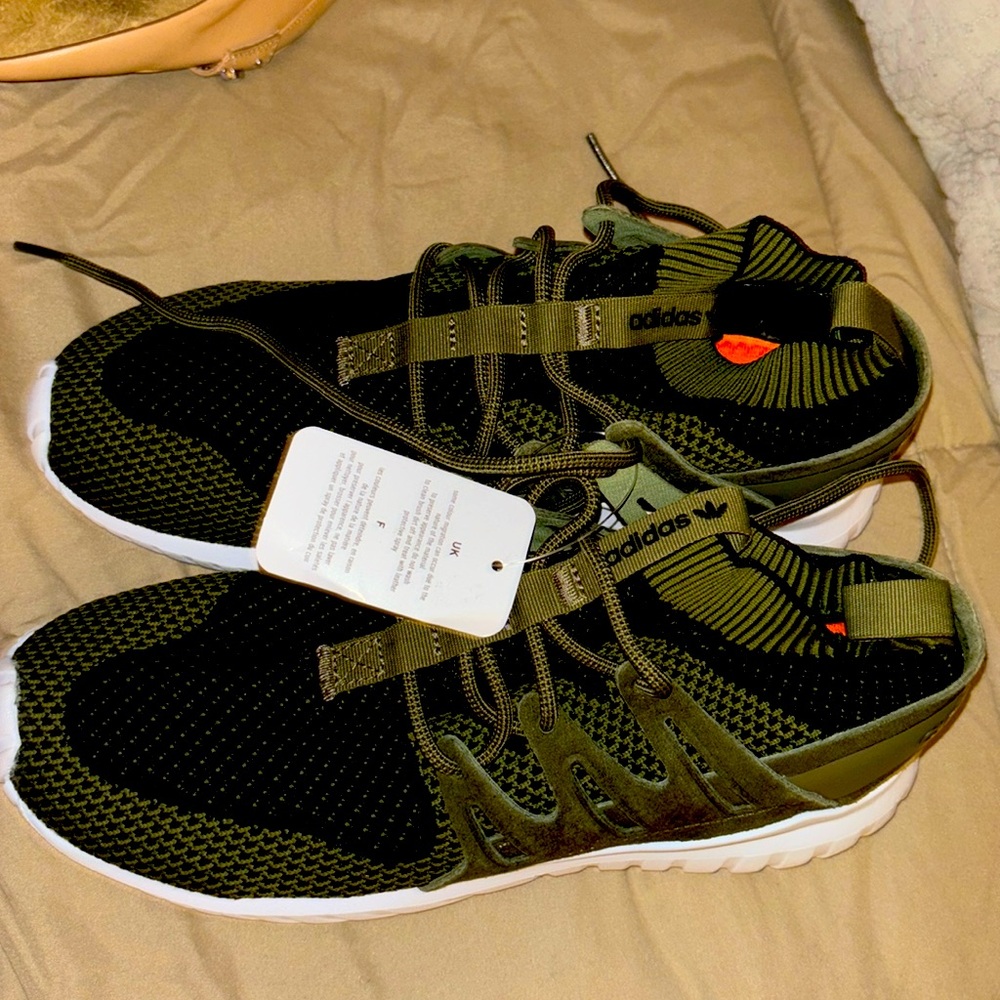 Band new adidas size 7